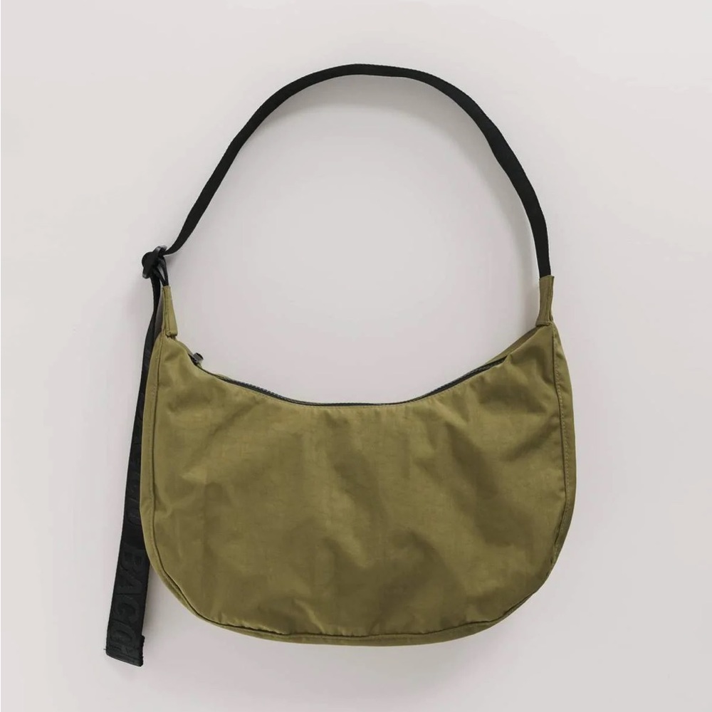 Baggu Medium Nylon Crescent Bag in Olive